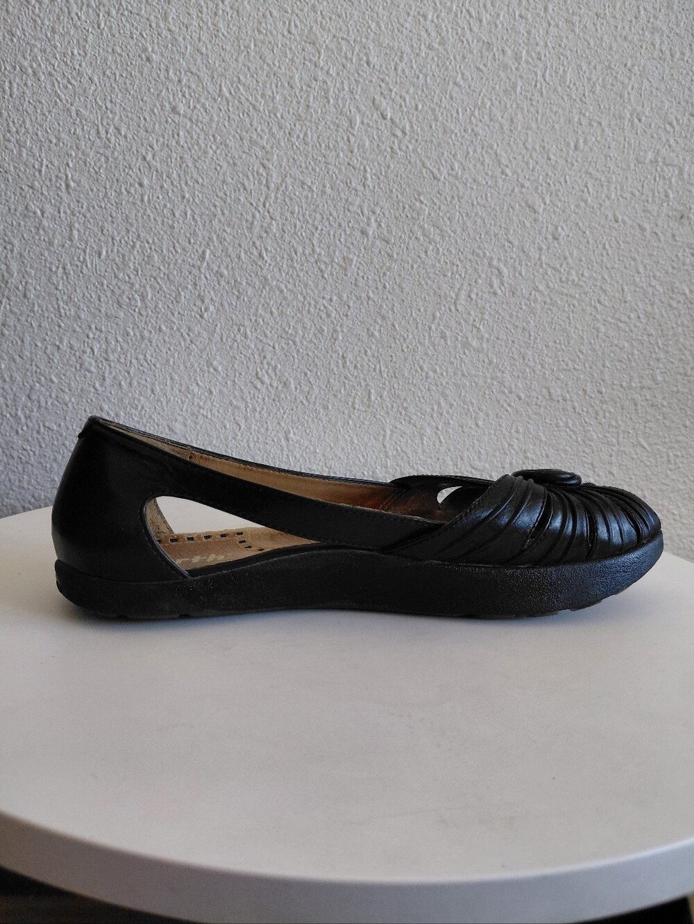 Earth Spirit Blossom Black Leather Slip-On Flat Shoe - Picture 3 of 13